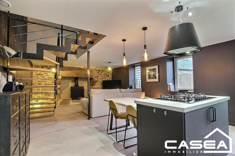 Maison ancienne - 326 m² - 14 pièces