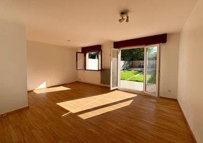 Maison - 96 m² - 6 pièces