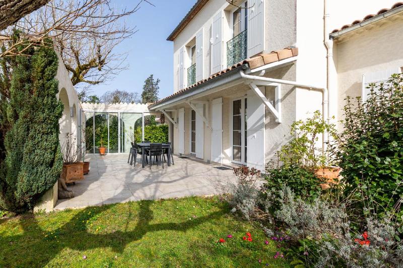 Maison - 181 m² - 8 pièces