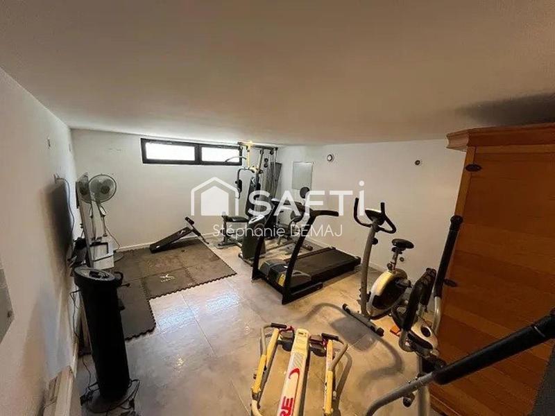 Villa - 212 m² - 5 pièces