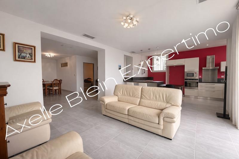 Appartement - 228 m² - 5 pièces