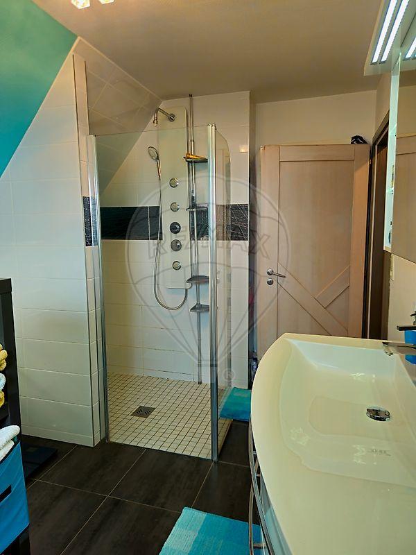 Maison - 208 m² - 7 pièces