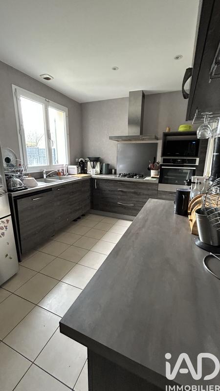 Maison - 235 m² - 8 pièces