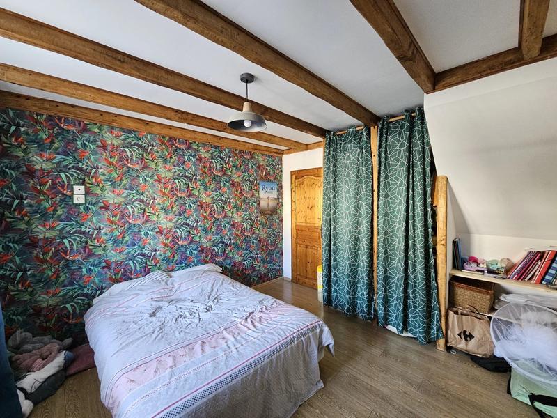 Maison - 157 m² - 9 pièces