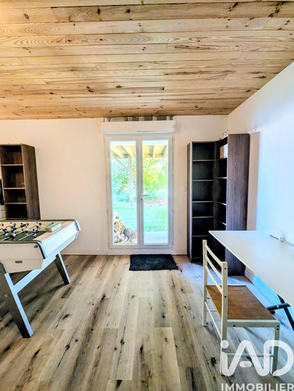 Maison - 219 m² - 9 pièces