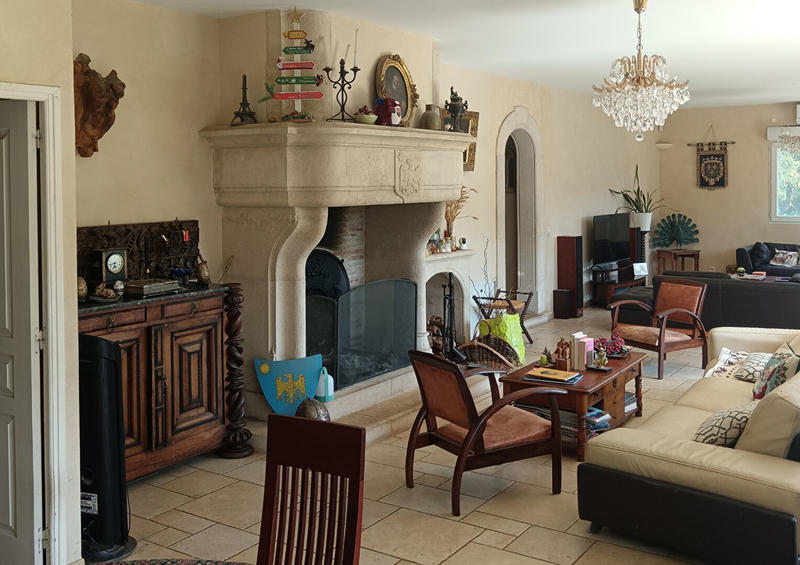 Maison - 308 m² - 12 pièces