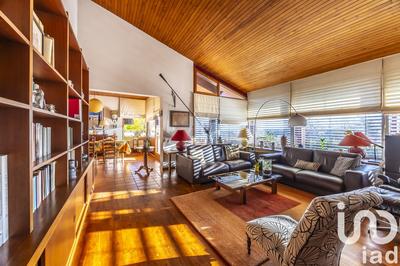 Maison - 300 m² - 6 pièces