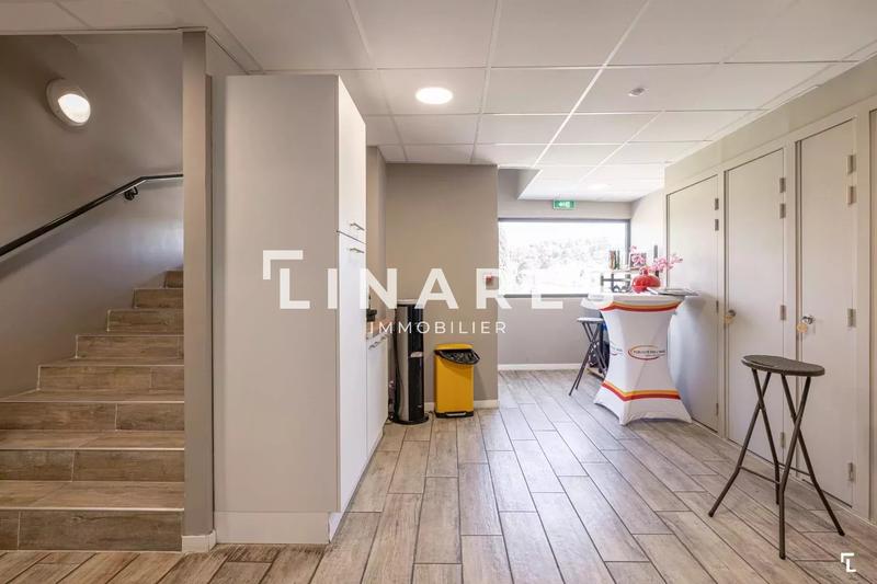 Bureau - 382 m² - 11 pièces