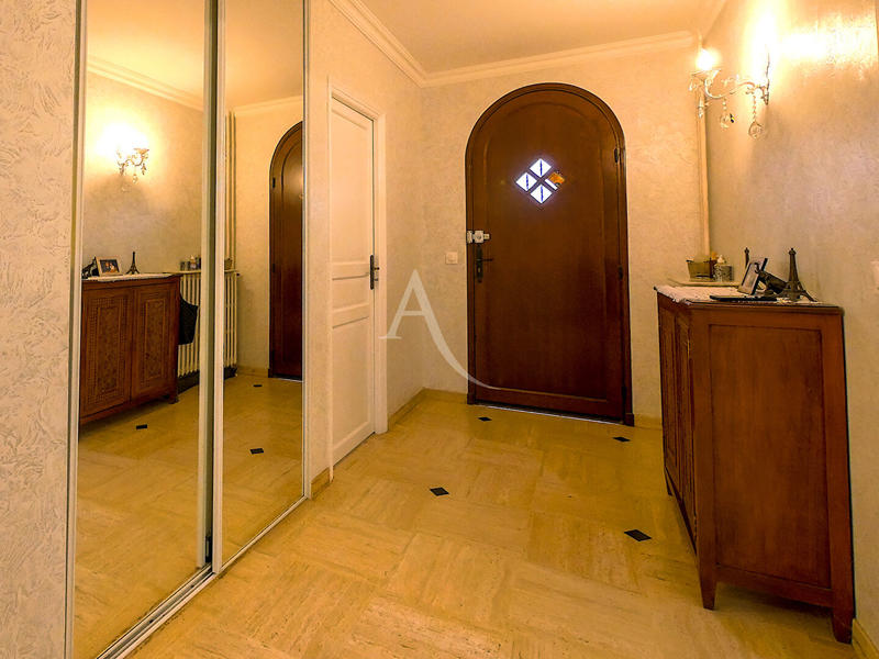 Maison - 170 m² - 7 pièces