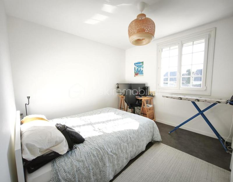 Maison traditionnelle - 93 m² - 5 pièces