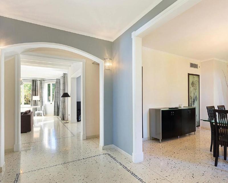 Villa - 282 m² - 8 pièces