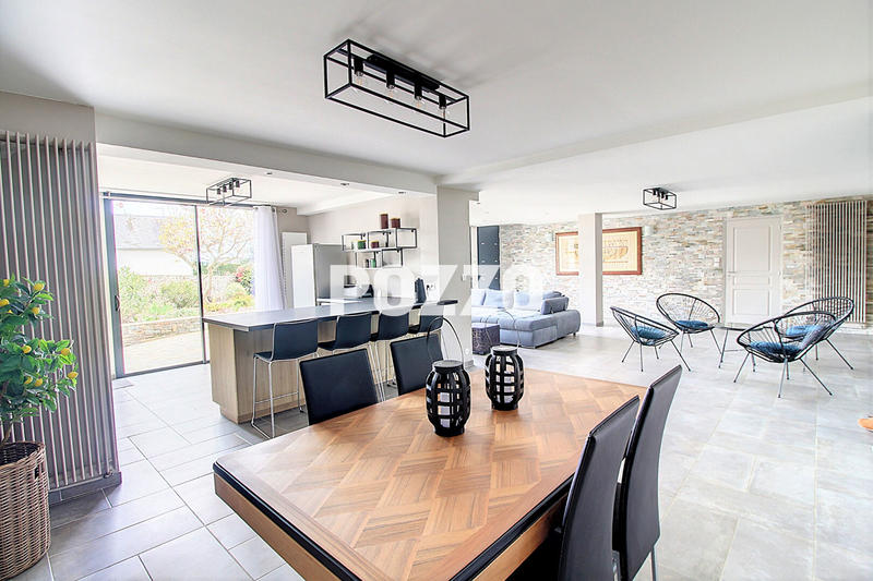 Maison - 286 m² - 7 pièces