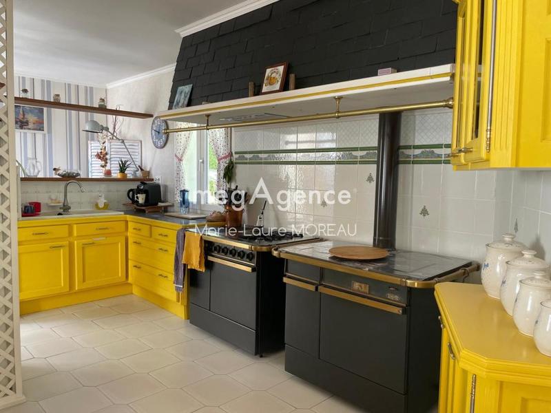 Maison - 213 m² - 6 pièces