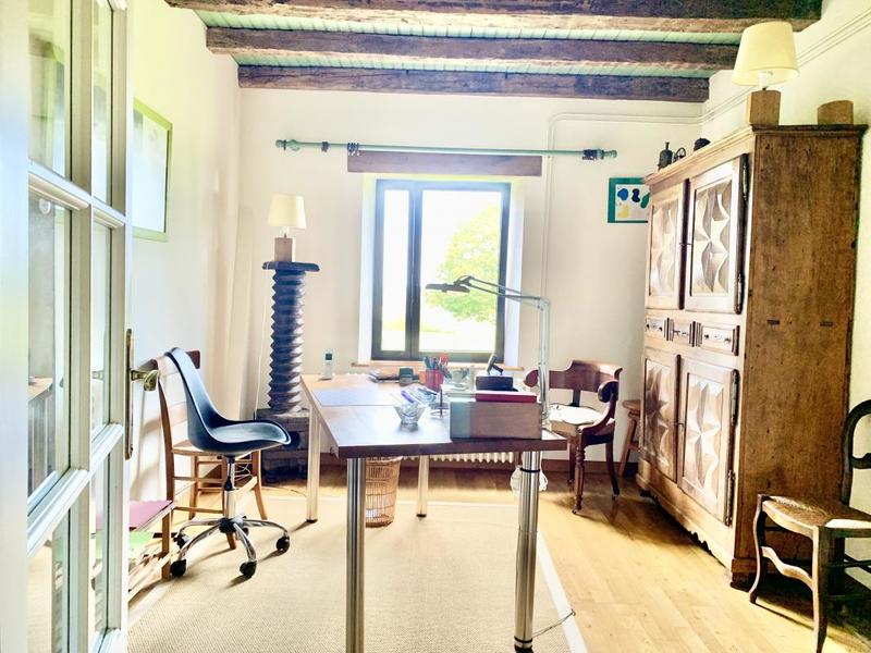 Maison - 331 m² - 9 pièces