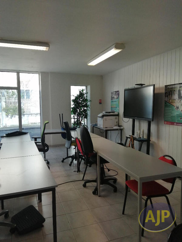 Local commercial - 99 m²