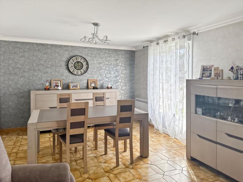 Maison - 92 m² - 5 pièces