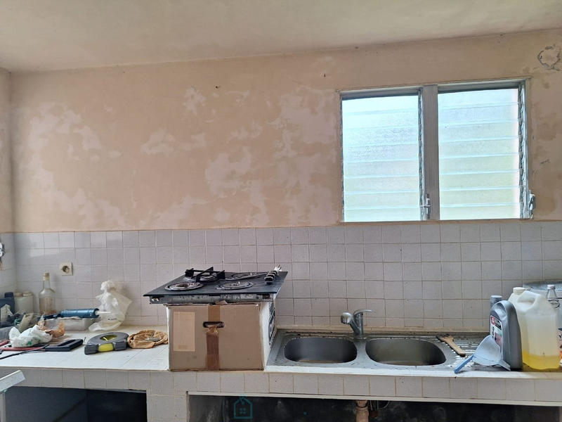 Maison - 216 m² - 6 pièces