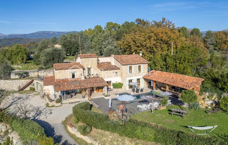 Mas - 284 m² - 6 pièces