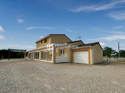 Maison - 205 m² - 8 pièces