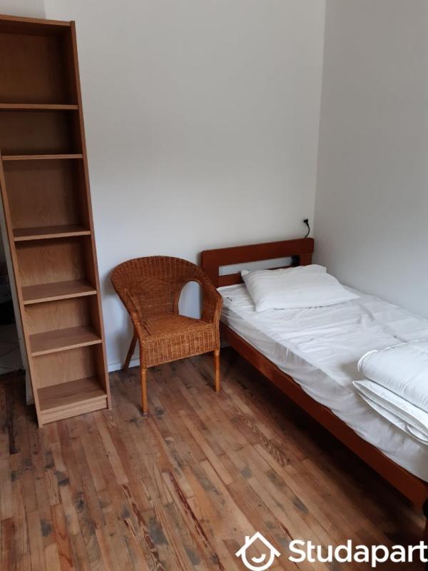 Chambre - 12 m² - 1 pièce