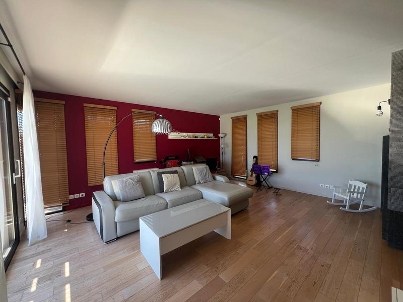 Maison - 190 m² - 7 pièces