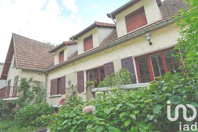 Maison - 260 m² - 12 pièces