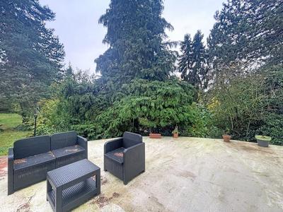 Pavillon - 150 m² - 6 pièces