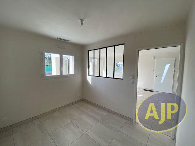 Maison - 77 m² - 4 pièces