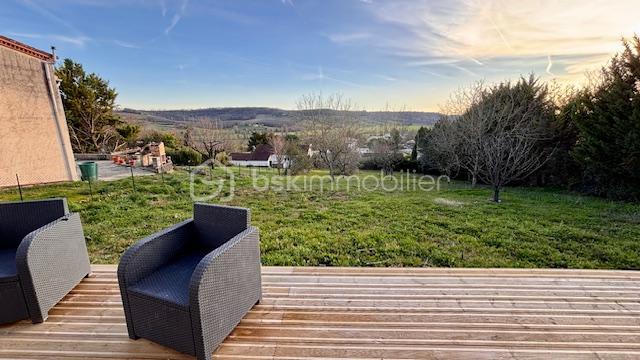 Maison - 95 m² - 4 pièces