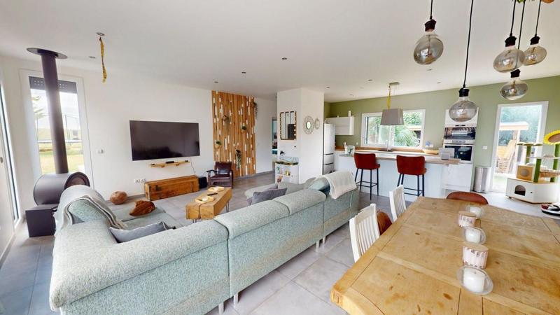 Maison - 121 m² - 5 pièces