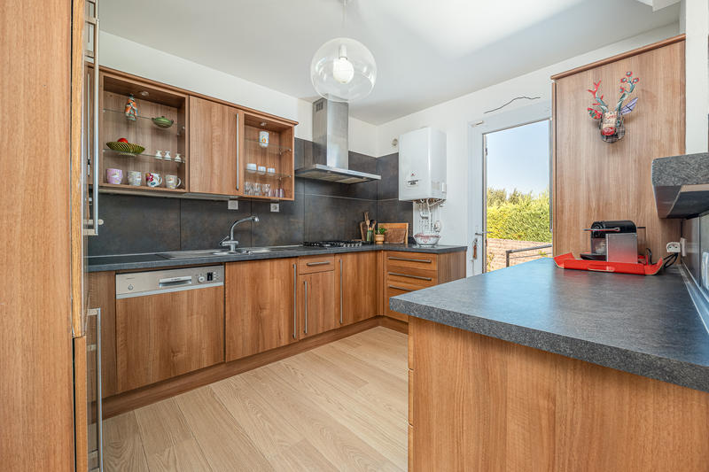 Maison - 96 m² - 5 pièces