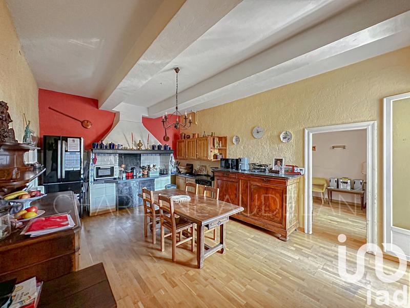 Maison - 264 m² - 11 pièces