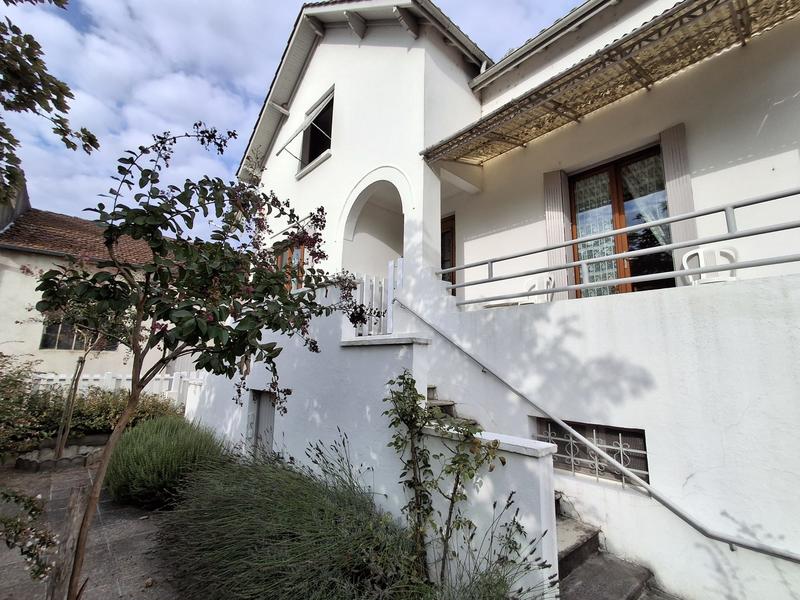 Maison traditionnelle - 150 m² - 6 pièces