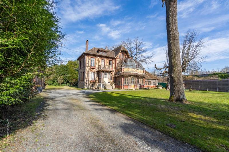 Propriété - 300 m² - 5 pièces