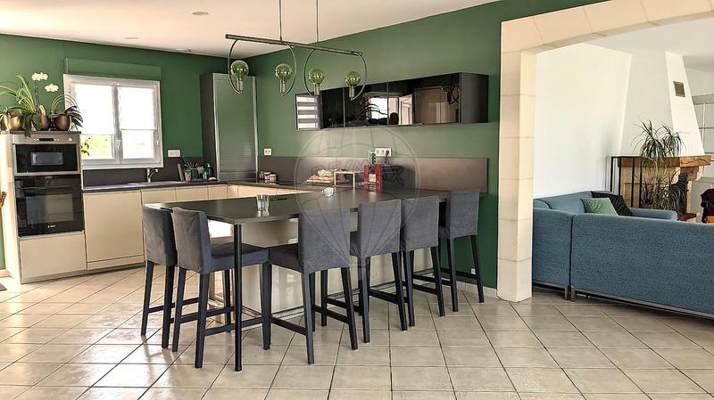 Maison - 145 m² - 6 pièces