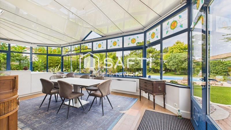 Maison de maîtres - 310 m² - 7 pièces