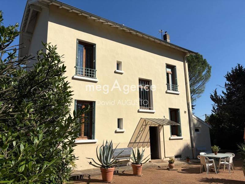 Propriété - 154 m² - 7 pièces