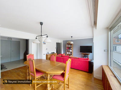 Appartement - 125 m² - 5 pièces