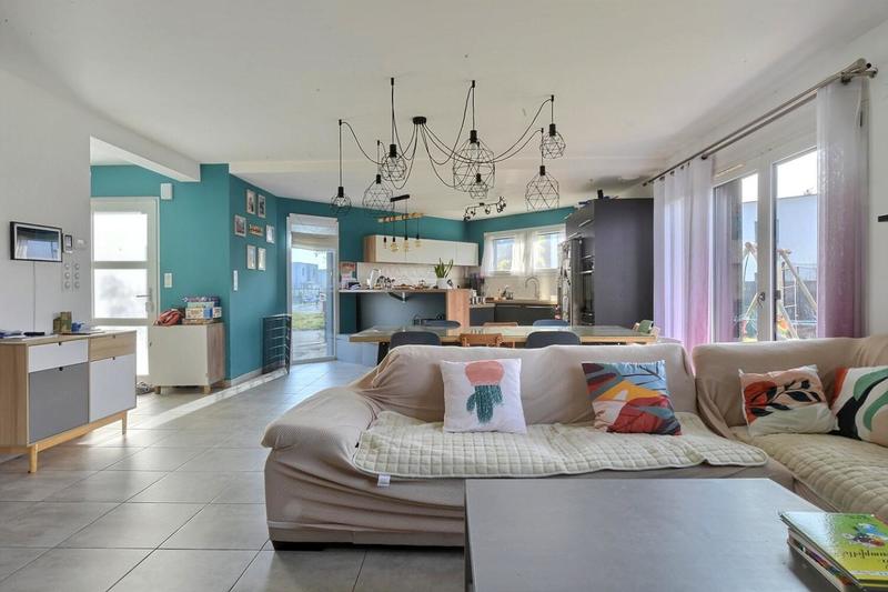 Villa - 137 m² - 6 pièces