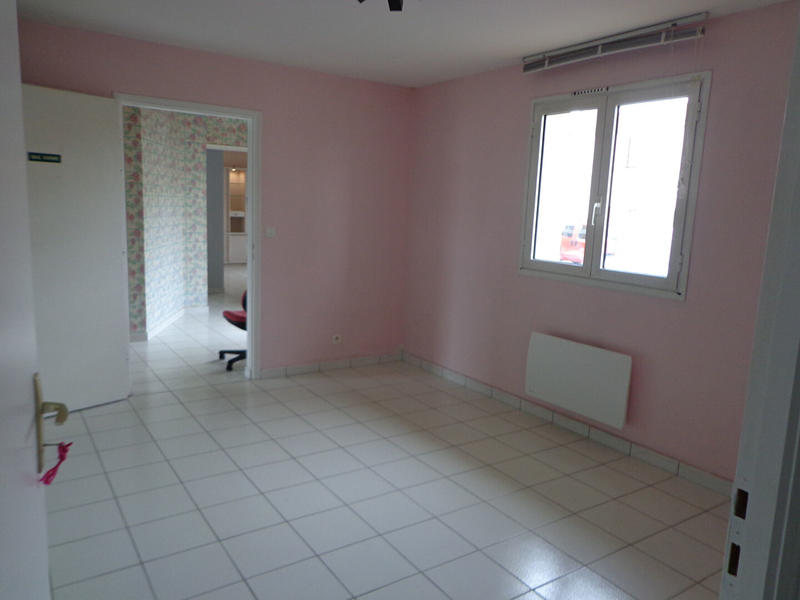 Bureau - 97 m² - 6 pièces