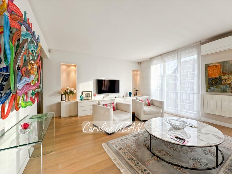 Appartement bourgeois - 174 m² - 6 pièces