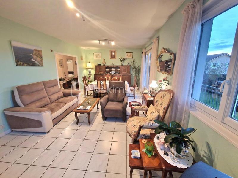 Maison traditionnelle - 116 m² - 6 pièces