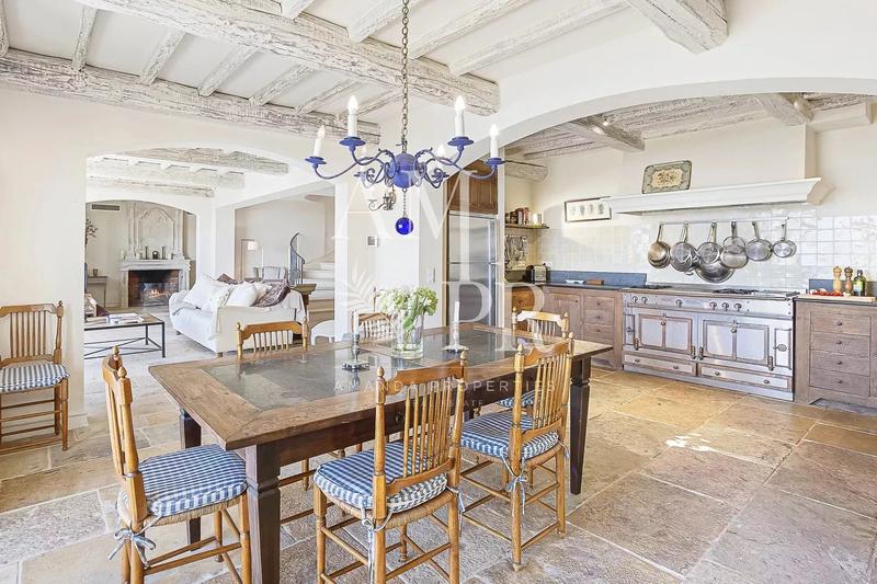 Villa - 185 m² - 7 pièces