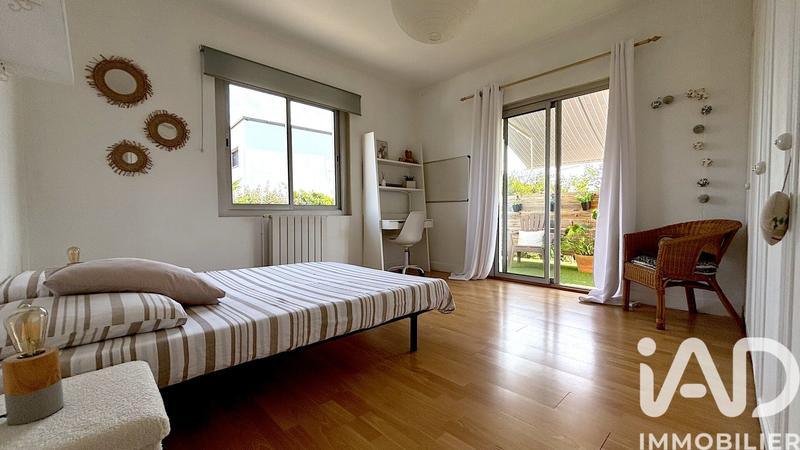 Maison - 260 m² - 9 pièces