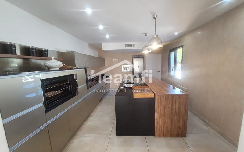 Maison contemporaine - 176 m² - 7 pièces