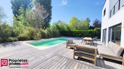 Maison - 194 m² - 6 pièces