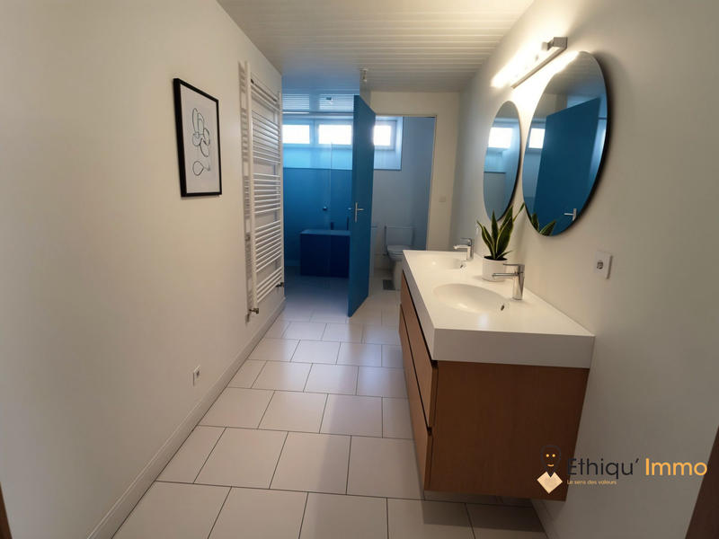 Maison - 278 m² - 8 pièces