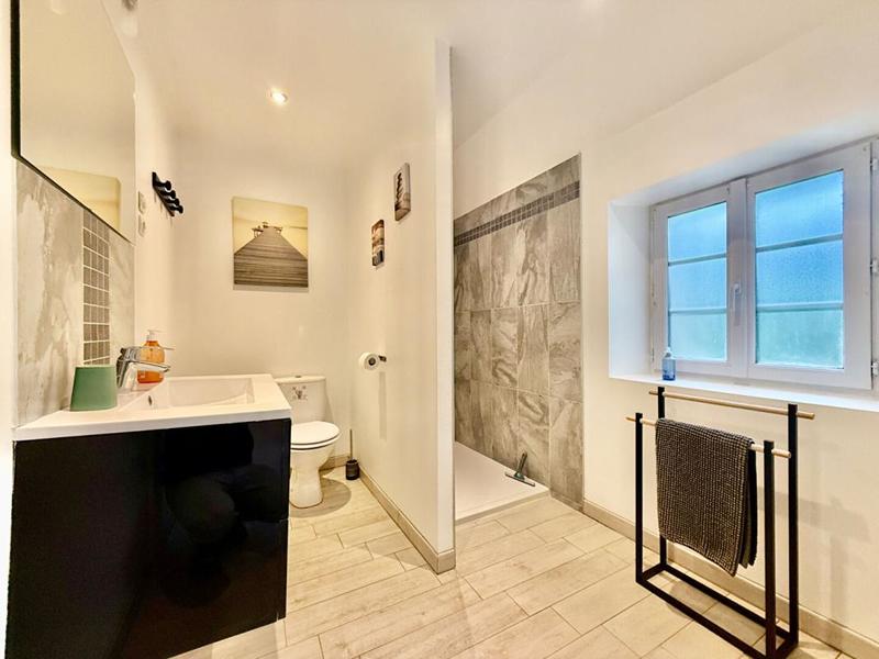 Demeure - 370 m² - 16 pièces