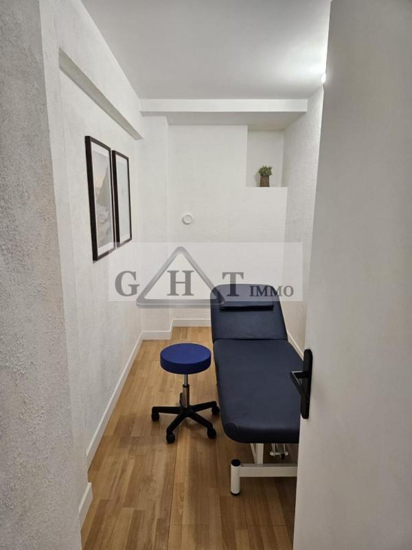 Local commercial - 151 m²