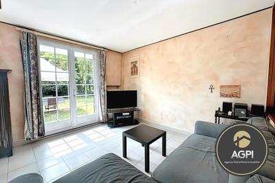 Maison - 148 m² - 8 pièces